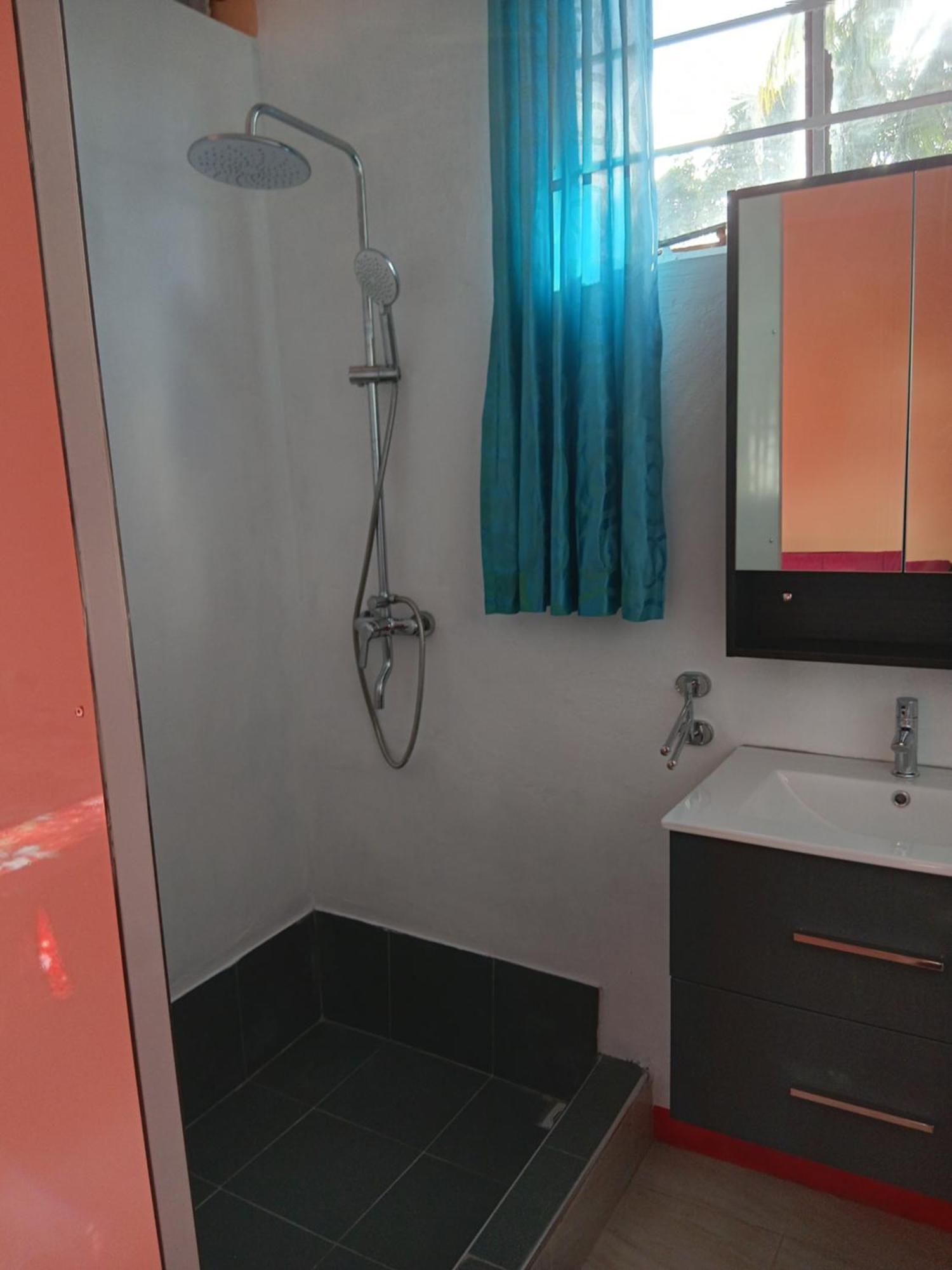 Residence Des Cascades Surinam エクステリア 写真